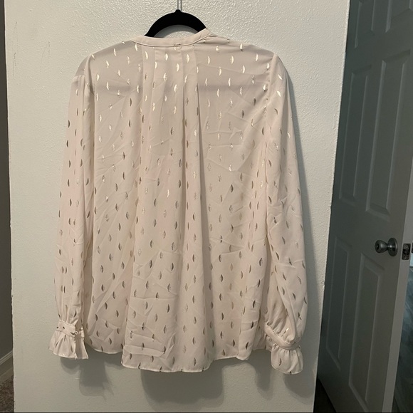 Zara Cream Tie Neck blouse with Gold Accent size XL - Picture 3 of 5